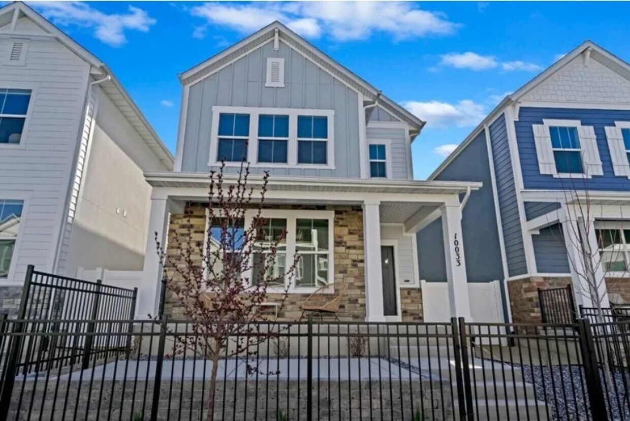 Foto principal - Beautiful 3 Bed 2.5 Bath in Highland!!