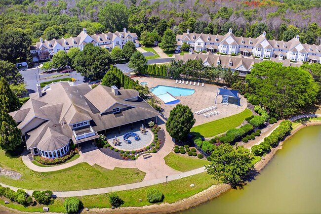 Foto del edificio - Walden Pond at East Moriches 55+ Community