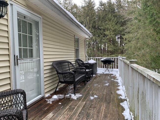 Building Photo - 266 Mahopac Ave