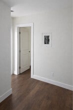 Building Photo - 317 7th St