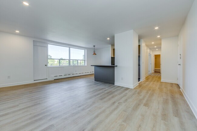 Photo du bâtiment - Beautiful 3-bedroom apartment for rent