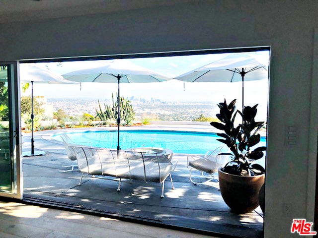 Foto del edificio - 1691 Woods Dr