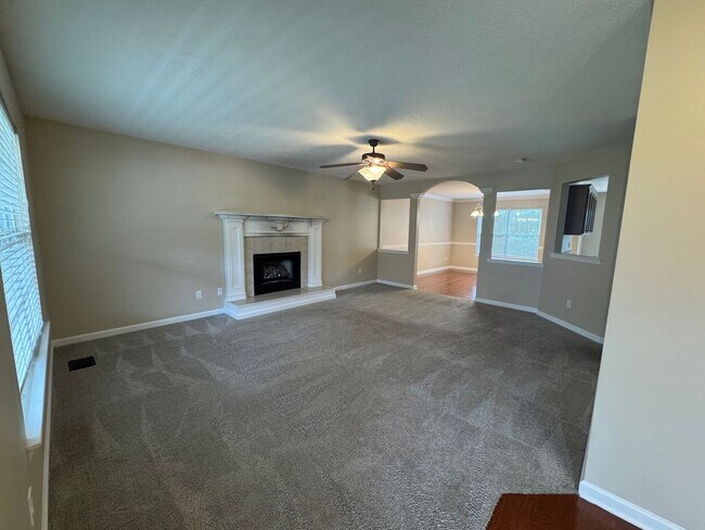 Foto del edificio - Spacious home in a great Ooltewah neighbor...