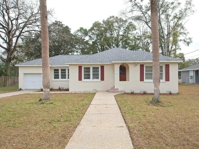 Foto del edificio - 821 Brett St S