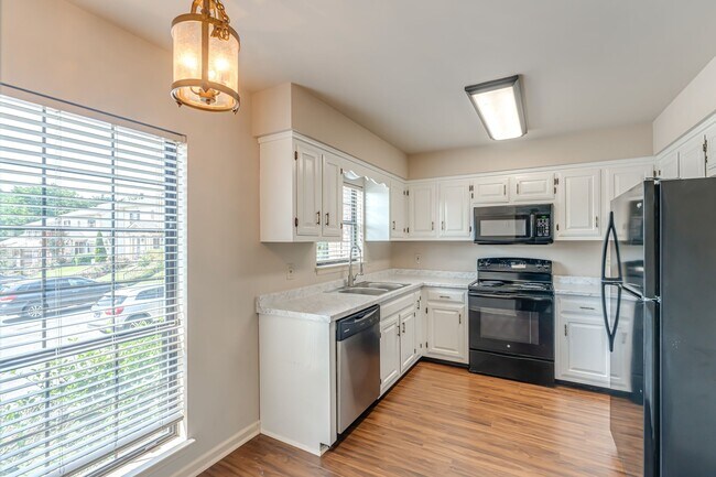 Foto del edificio - 1122 Brentwood Pointe