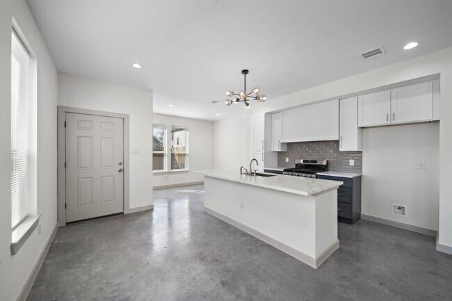 Foto del edificio - 7924 Booker St
