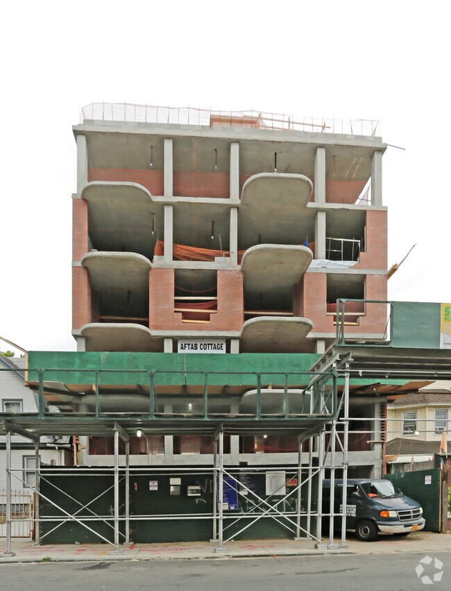 Building Photo - 9031 171st St