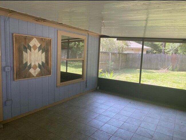 Building Photo - 10308 Hearthside Dr