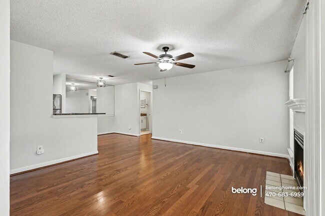 Foto del edificio - 319 Granville Ct
