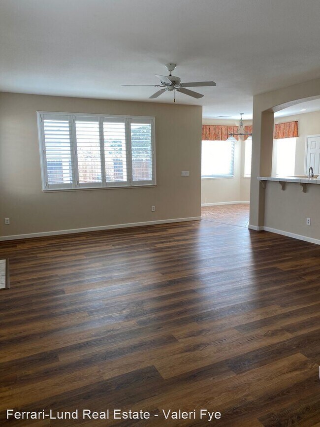 Building Photo - 3 br, 2 bath House - 10630 Vista Alta