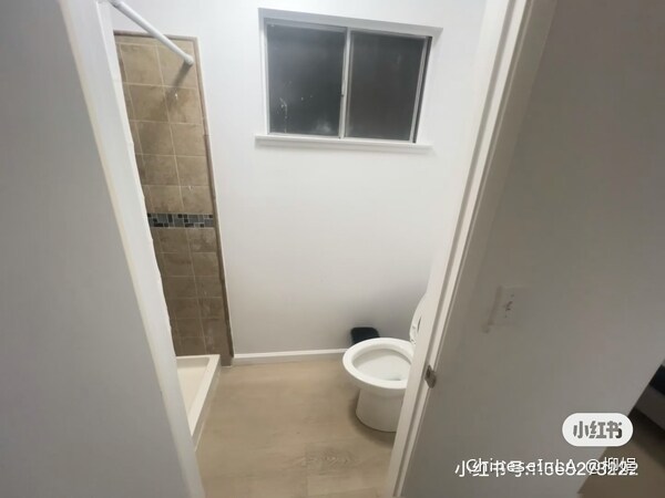 Foto del edificio - 20955 Moonlake St
