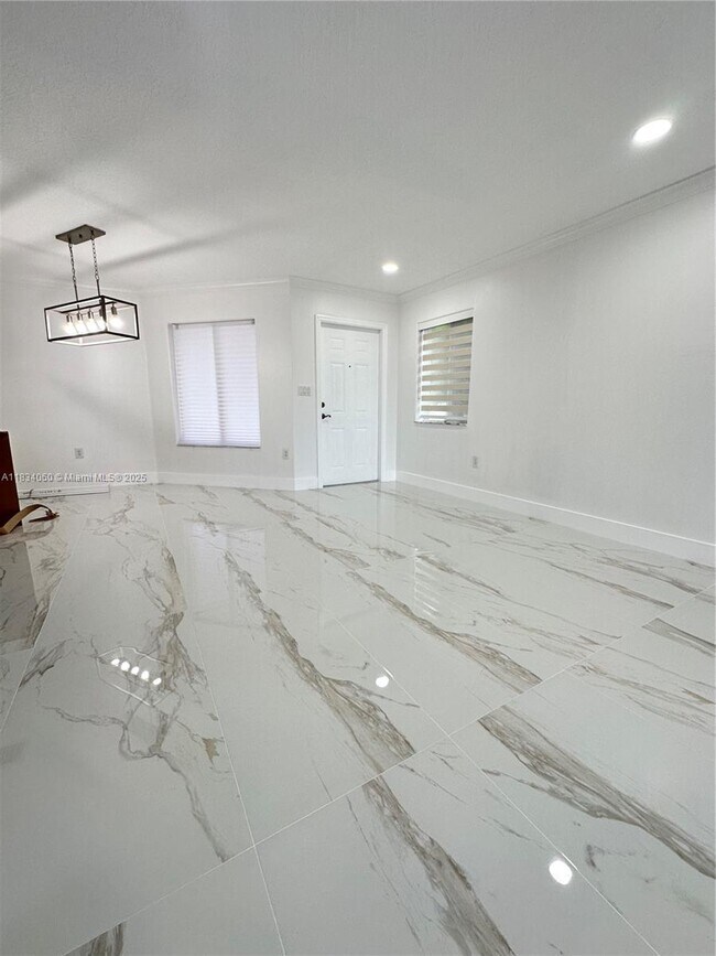 Foto del edificio - 7001 SW 164th Ct