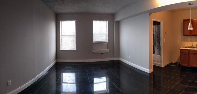 Building Photo - 1001 St Paul St