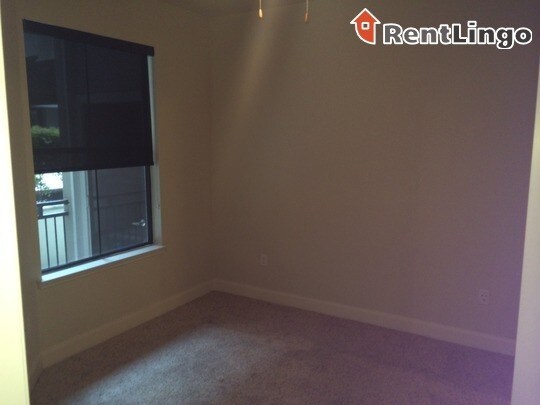 Building Photo - 15000 Philippine St