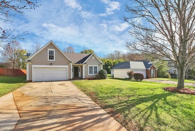 Building Photo - Updated 4BD/2BA Home in Turtle Rock!