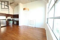 Photo du bâtiment - 637 Lake Shore Blvd W