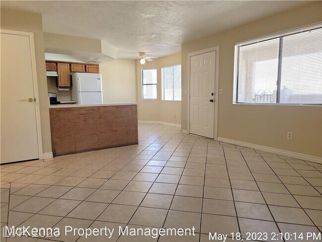 Building Photo - 2 br, 2 bath House - 761 Rock Springs Dr #102