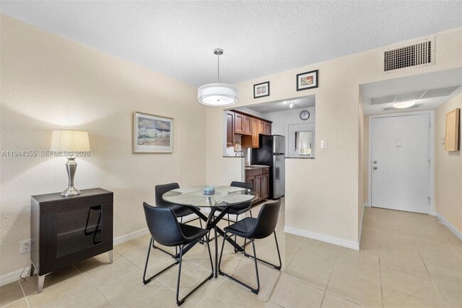 Foto del edificio - 1475 SE 15th St