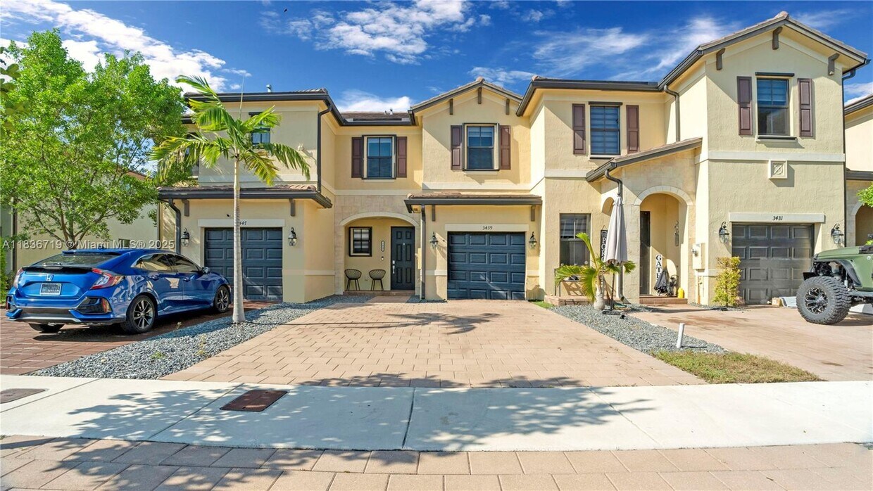 Foto principal - 3439 W 106th Terrace