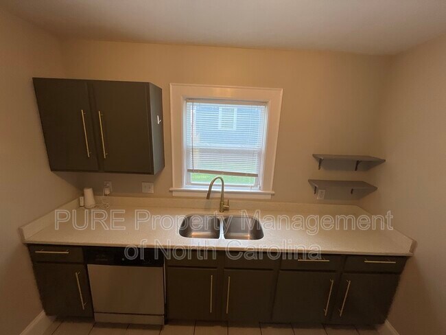 Building Photo - 3128 Morson St