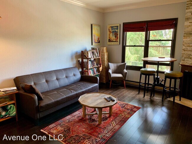 Building Photo - 1 br, 1 bath House - 1733 15th Ave. #204