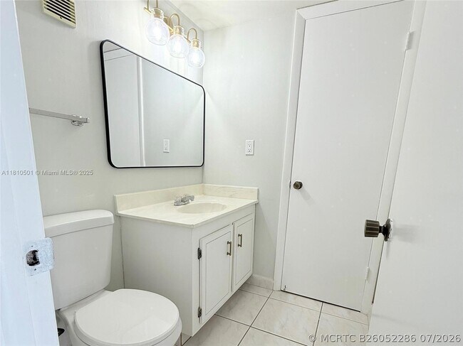 Foto del edificio - 1300 St Charles Pl