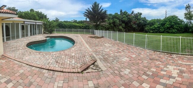 Foto del edificio - 11550 Sundance Ln