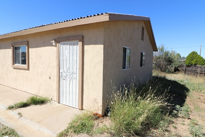 Primary Photo - 20534 e sunset lane # c, mayer az