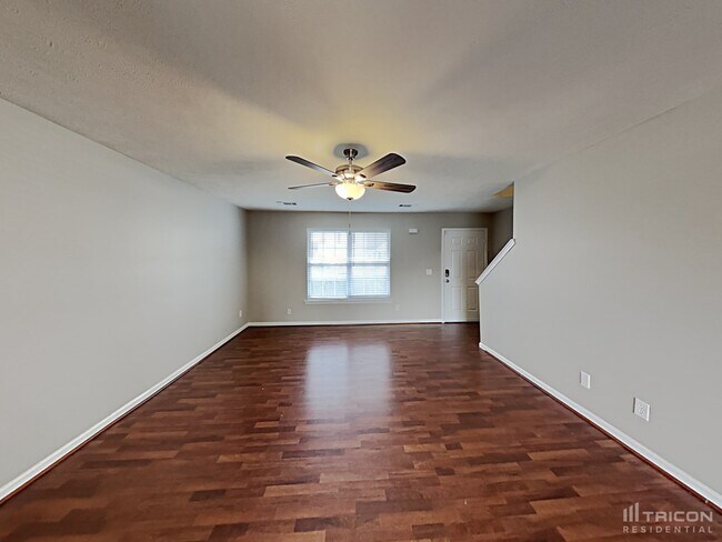 Building Photo - 225 Quiet Ln