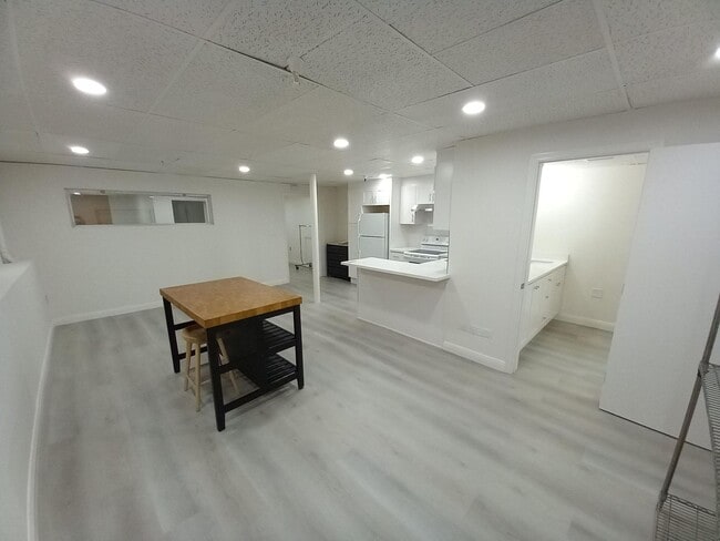 Building Photo - 51 Boardman Pl