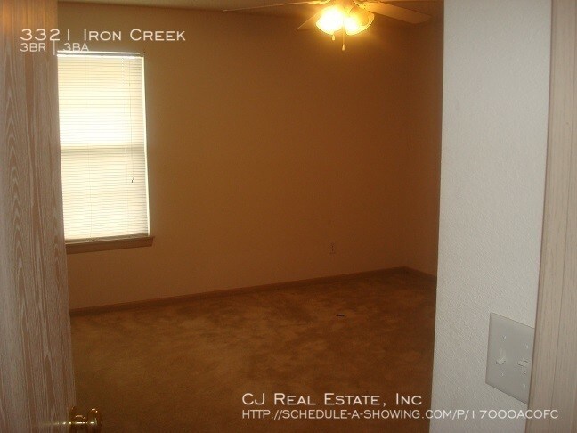 Building Photo - 3321 SW Iron Creek Dr