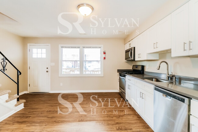 Foto del edificio - The living is easy in this lovely 3 bedroom