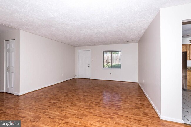 Building Photo - 4134 Meadowland Ct