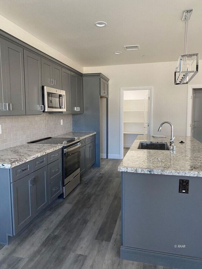 Foto del edificio - 1041 Ocean Ave