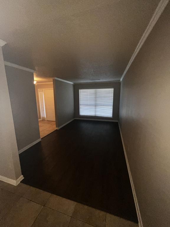 Foto del edificio - 19245 Tuttle Rd