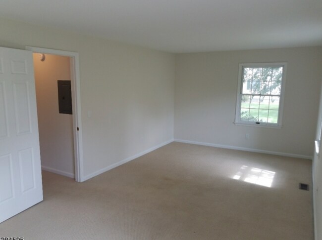 Foto del edificio - 73 Smithfield Ct