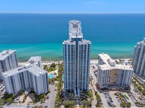 Building Photo - 3101 S Ocean Dr