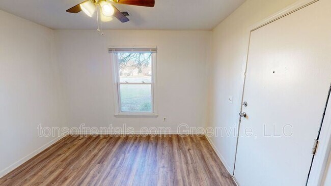 Foto del edificio - 803 Davenport Rd