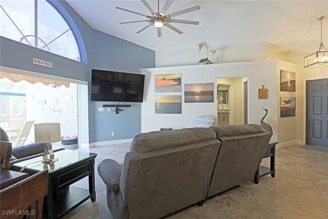 Building Photo - 1579 Whispering Oaks Cir