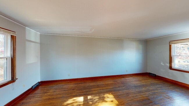 Building Photo - Amazing Location!  Available August 1st