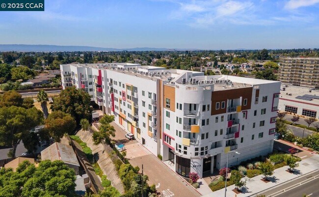 Foto del edificio - 42111 Osgood Rd