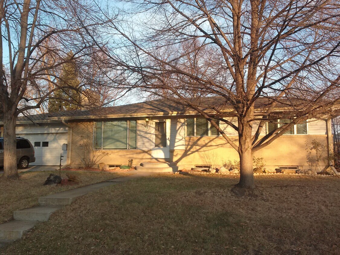 Primary Photo - 2982 S Zenobia St