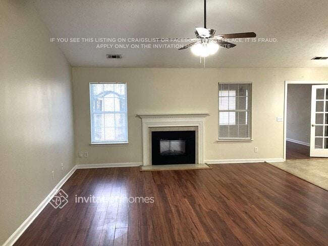 Building Photo - 406 Crested View Dr