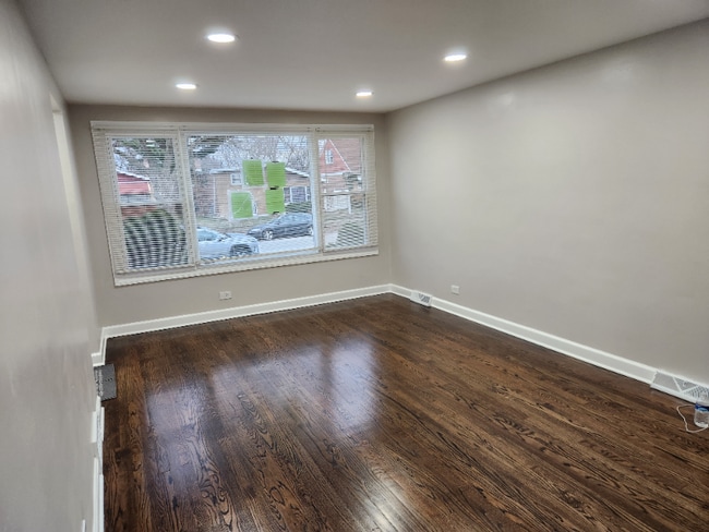 Building Photo - 14226 Ingleside Ave