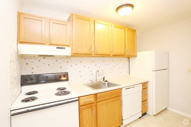 2HAB, 1BA - 750SF - Kensington Square Apartments