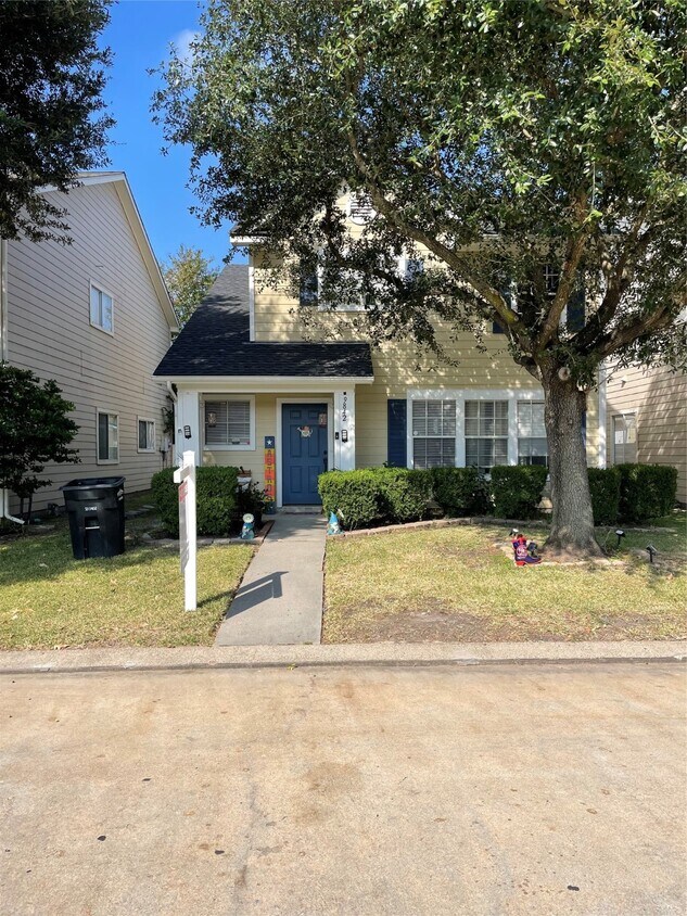 Foto del edificio - 9842 Farrell Dr