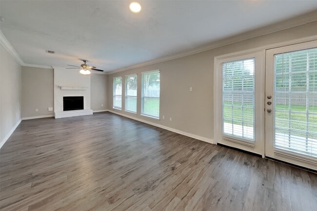 Building Photo - 15506 Swan Creek Dr