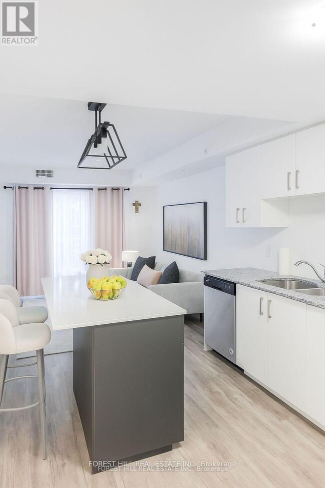 Building Photo - 104 Summit Ridge Dr