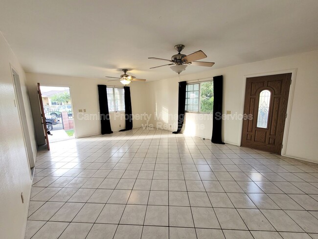 Foto del edificio - 734 Williamson Ave