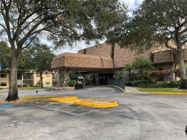 Building Photo - 251 Berkley Rd